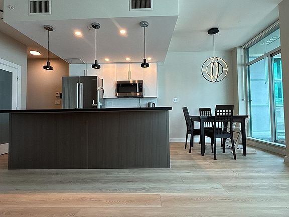 3rd image of 168 Esplanade E #702
