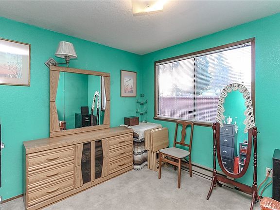 4th image of 2713 57th Ave NE
