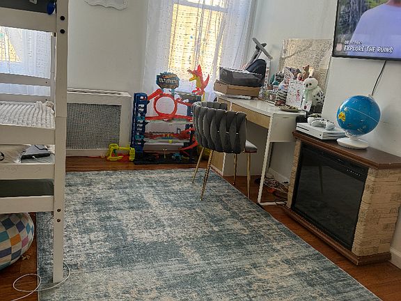 2nd image of 6615 Myrtle Ave #1