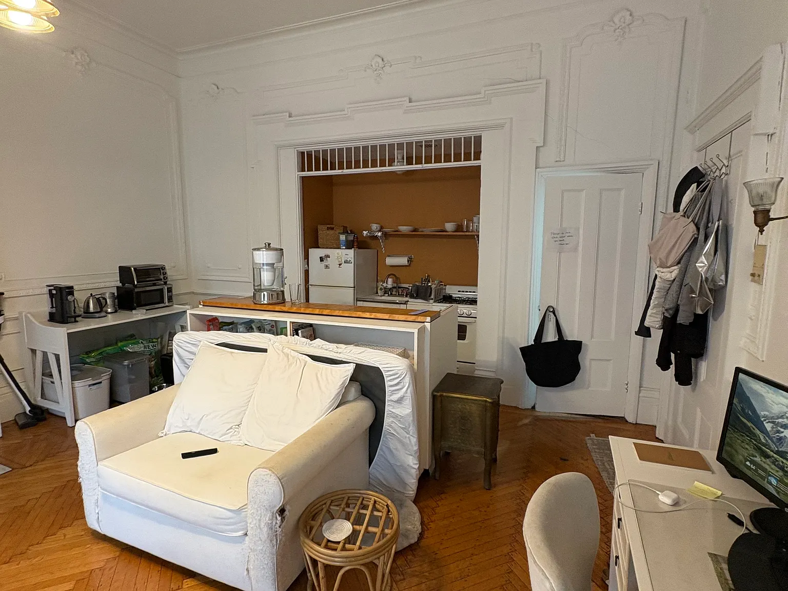 1 bed, 550 sqft, $3,000 — Photo 3
