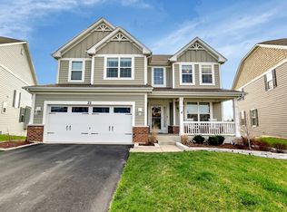 21 Anne Cir, Lemont, IL 60439