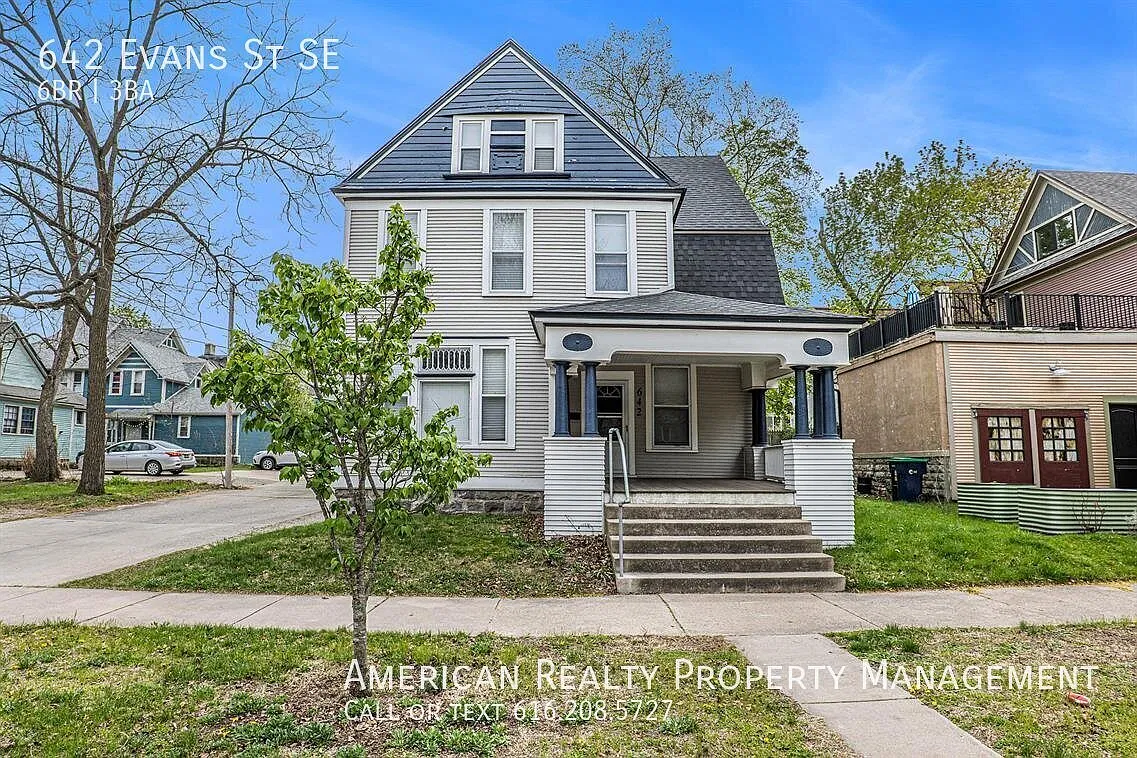 6 bed, 2580 sqft, $3,400 — Photo 1