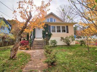 35 Rosette St, Waterbury, CT 06708