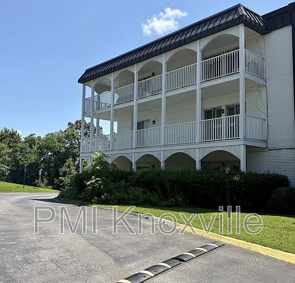 5709 Lyons View Pike #1206 — Photo 2