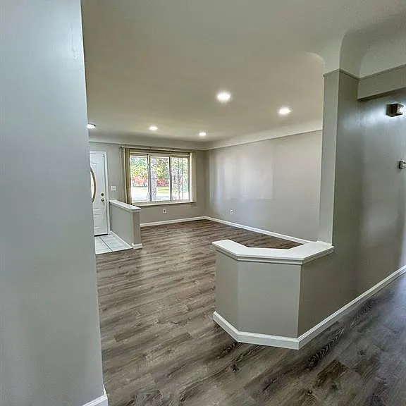 11304 Hemlock Dr — Photo 4