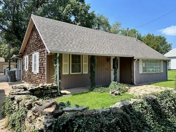 205 Foreman Ave, Kechi, KS 67067