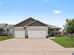 510 Marie Dr, Harrisburg, SD 57032