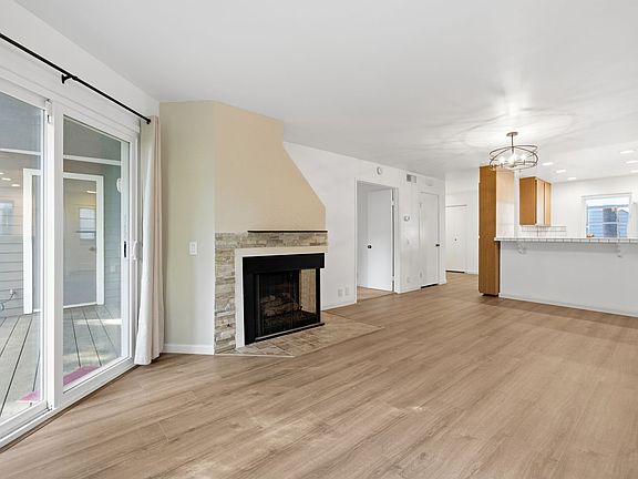 2nd image of 700 E Lake Dr Unit 94