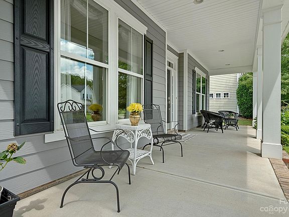 3rd image of 367 Montibello Dr