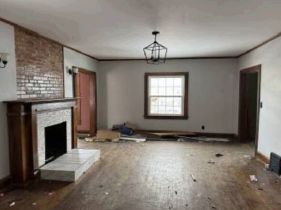 5th image of 219 Liberty St