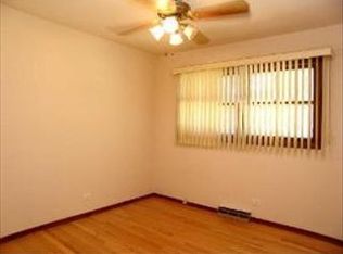 733 W Ronald Dr, Addison, IL 60101