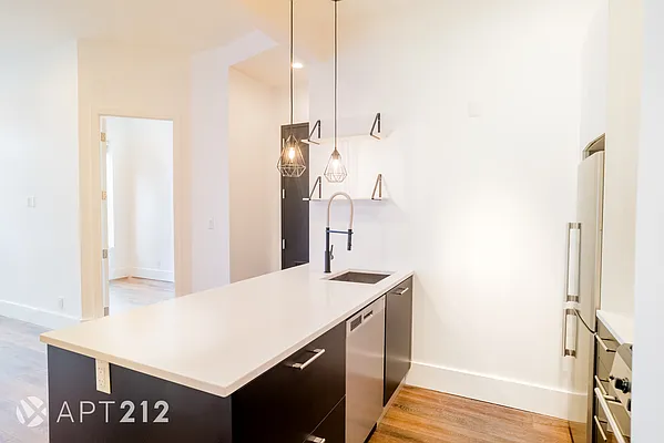 Rented by APT212 INC | media 8