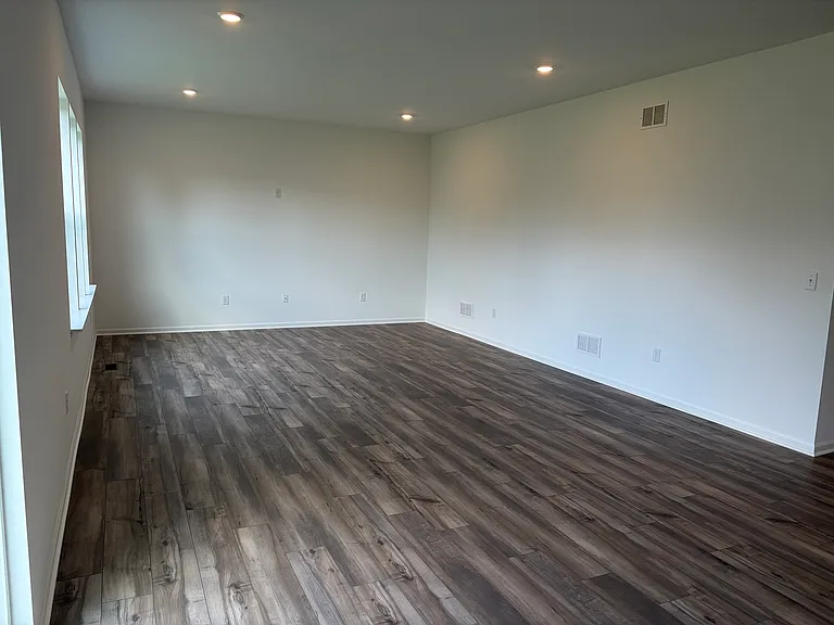 311 Twinleaf Trl — Photo 5