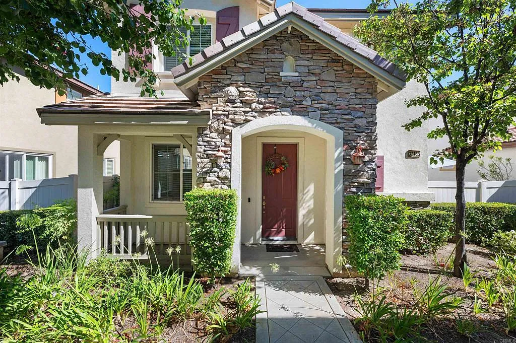 37136 Galileo Ln — Photo 1