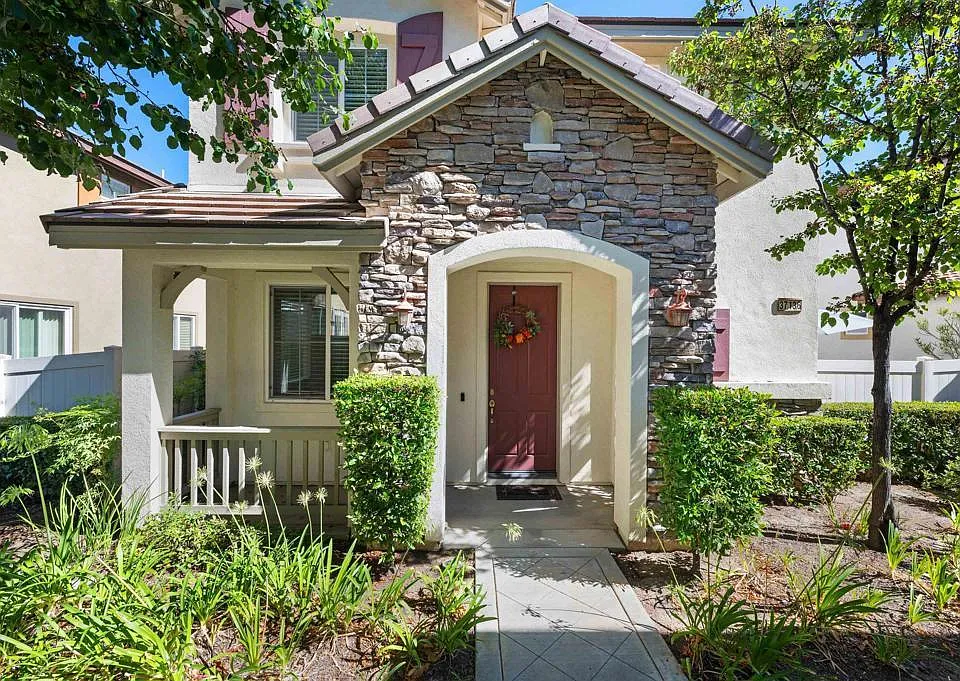 37136 Galileo Ln