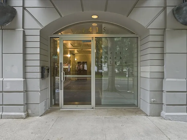 West Park Place — Photo 22