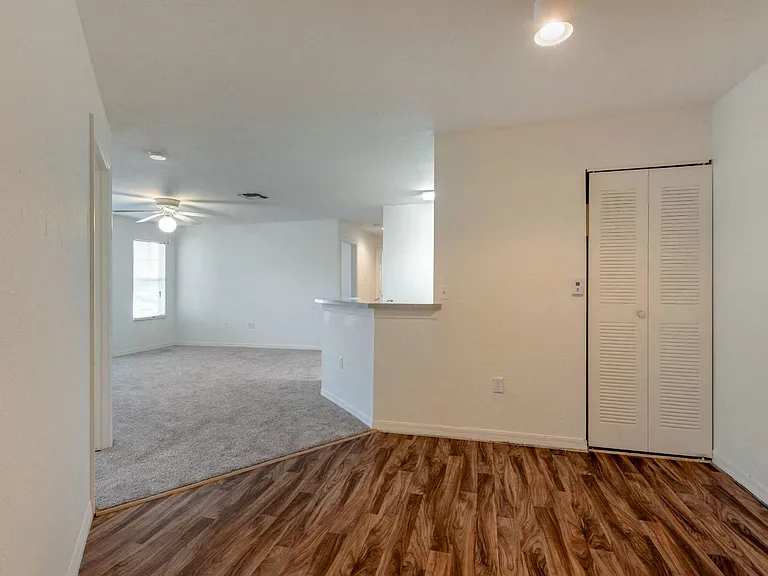 Windchase Apartments — Photo 20