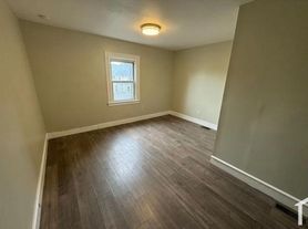 78 N 19th St