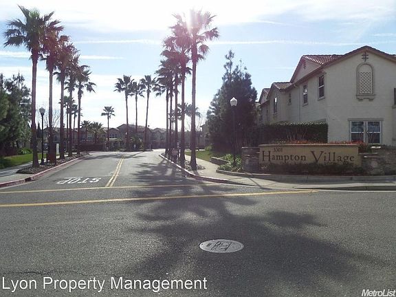 3rd image of 3301 N Park Dr Unit 1516