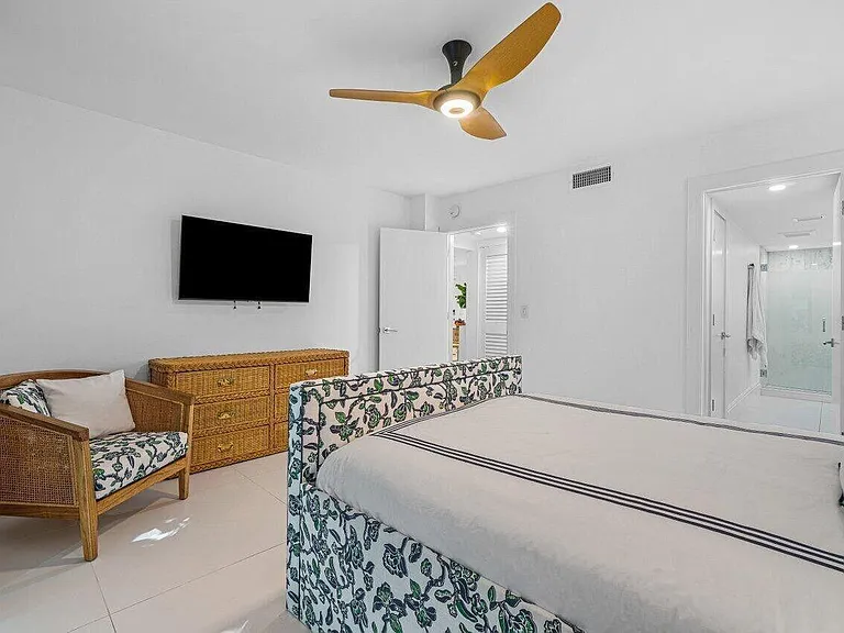 226 Brazilian Ave #1A — Photo 21