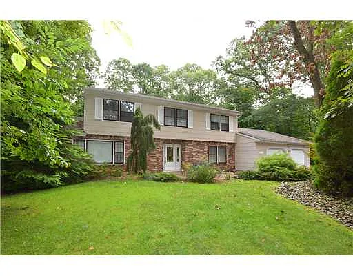 11 Edward Ave photo 1