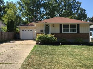 10 Linden Ave, Lancaster, NY 14086