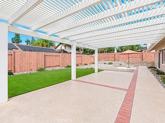 4th image of 10957 Noblewood Rd