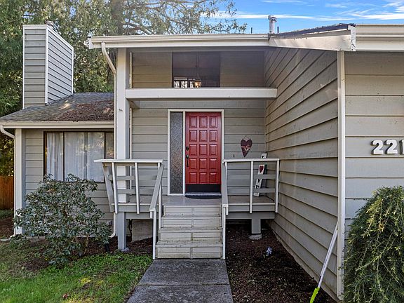 3rd image of 2212 N Trumpeter Dr
