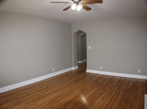 4th image of 8146 S Saginaw Ave #3N