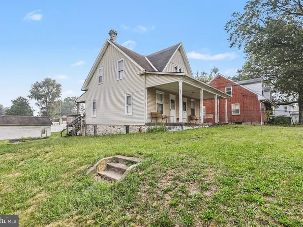 4001 Locust Ln, Harrisburg, PA 17109