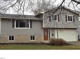 6526 W Vancey Dr, Brookpark, OH