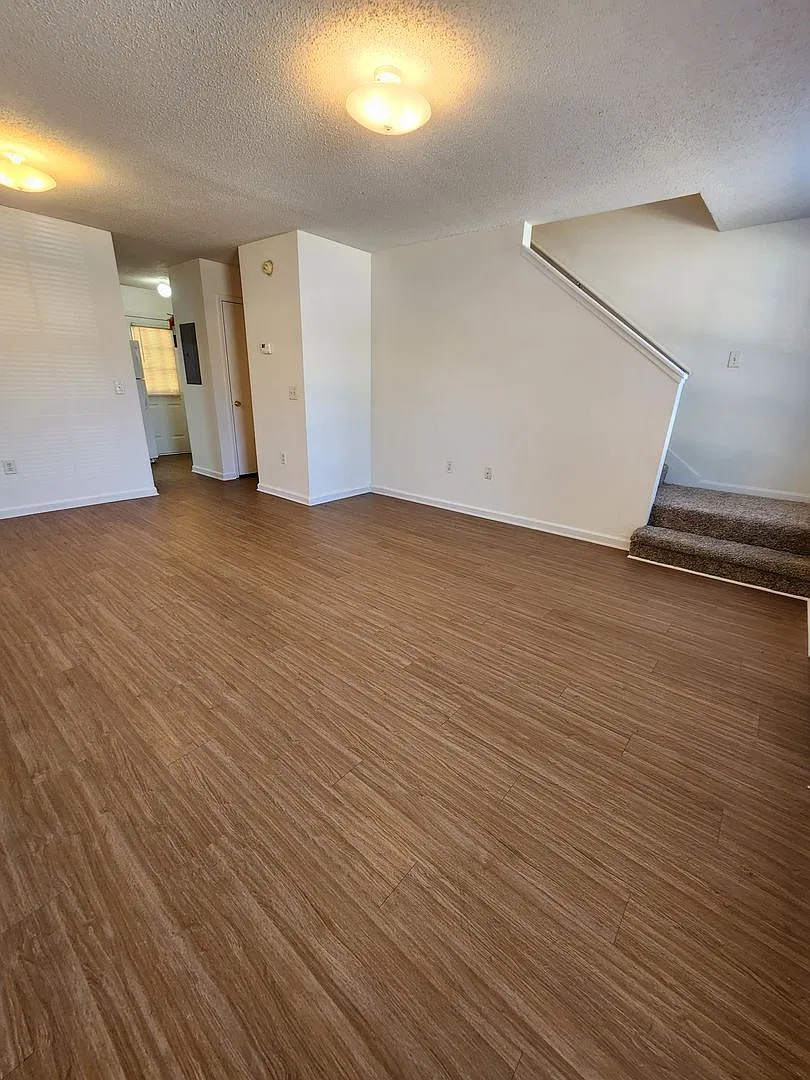 Castlewood Apartments - Huntsville, AL — Photo 1
