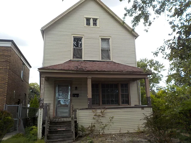 9802 S Normal Ave photo 1