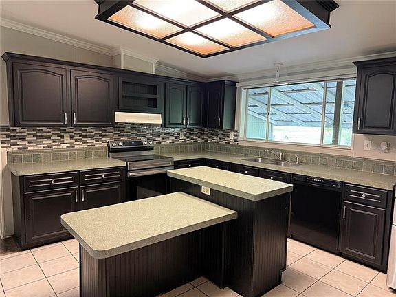 2nd image of 3704 GARON AVENUE