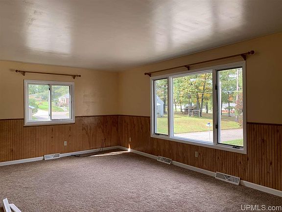 2nd image of 340 Lane Ave