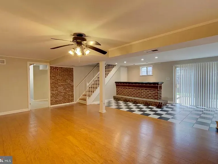7717 Lanham Ln — Photo 3