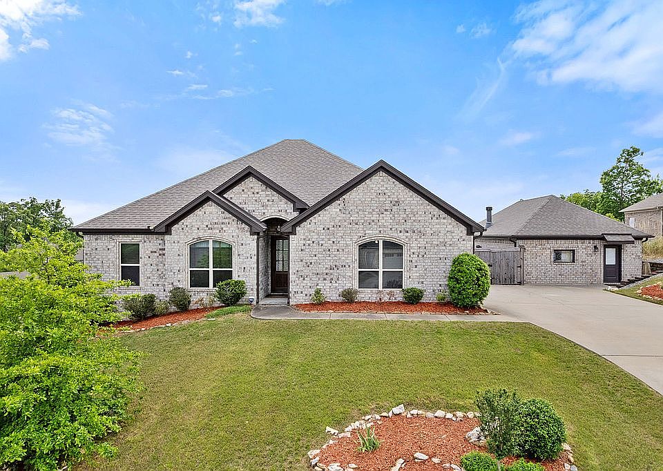 1st image of 16001 Burleigh Ct