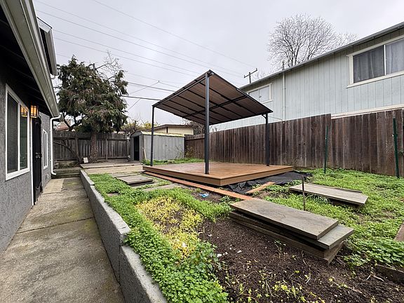 3rd image of 432 Idora Ave