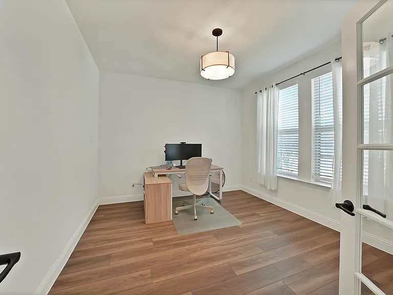 2701 Classical Dr — Photo 4