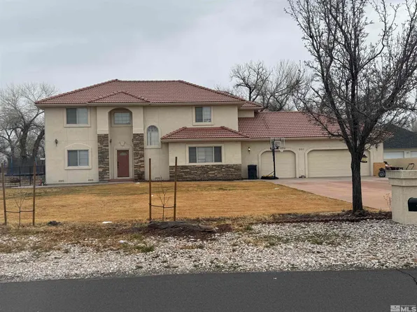 303 River Village Dr, Fallon, NV 89406