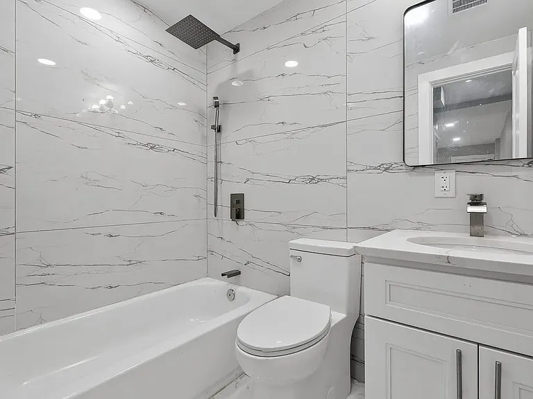 27 Monaco Pl #1 — Photo 2