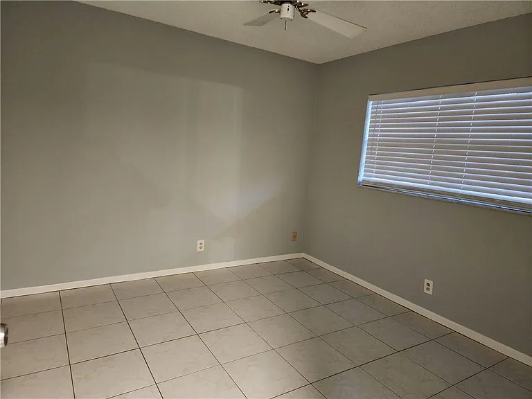 1005 Country Club Dr #207 — Photo 5
