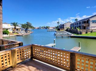 1502 Bayhouse Dr, Rockport, TX 78382
