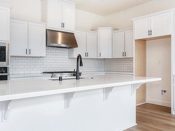 5th image of 1891 Petite Syrah Ln