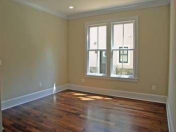 4th image of 1044 N Edgewood St