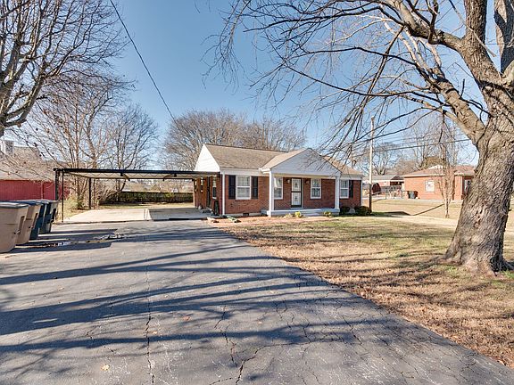 3rd image of 534 Wanda Dr