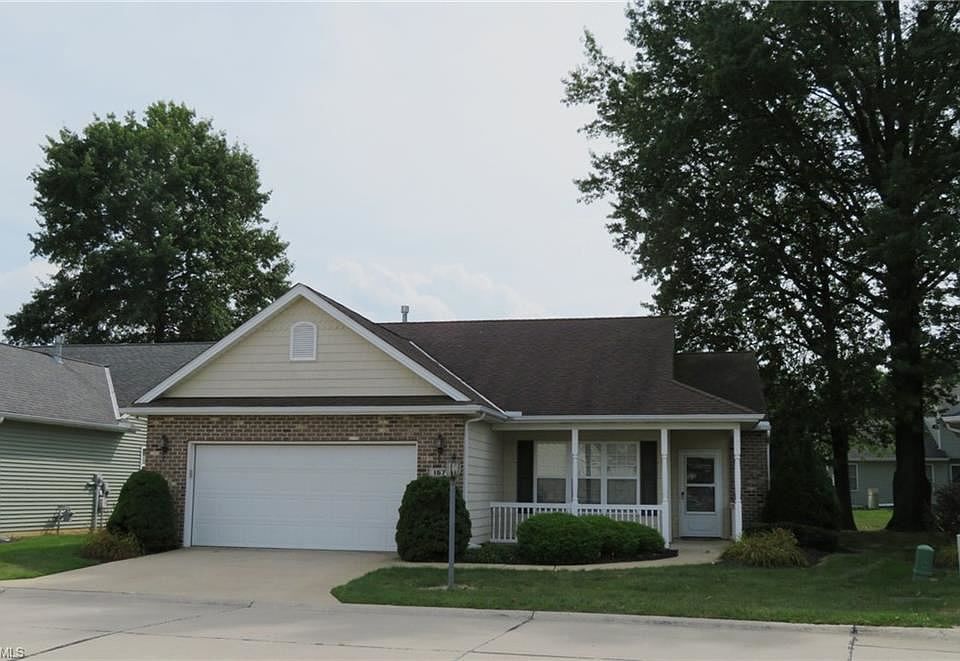 1st image of 167 Saint Charles Pl