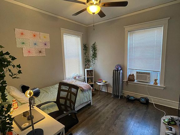 2nd image of 4500 N Whipple St #D1