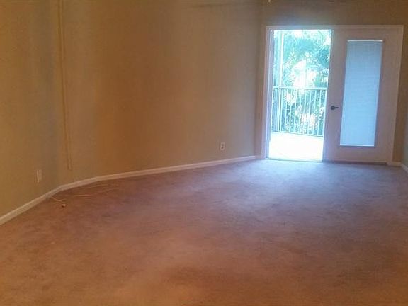 5th image of 961 SE 20th Avenue #203