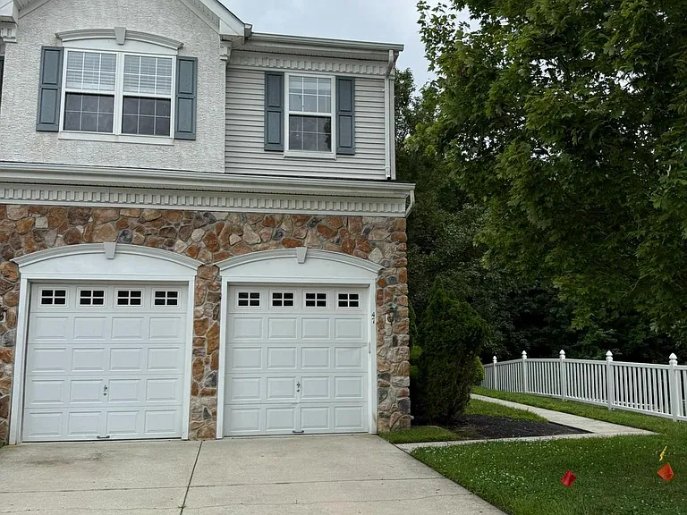 47 Ross Way — Photo 43